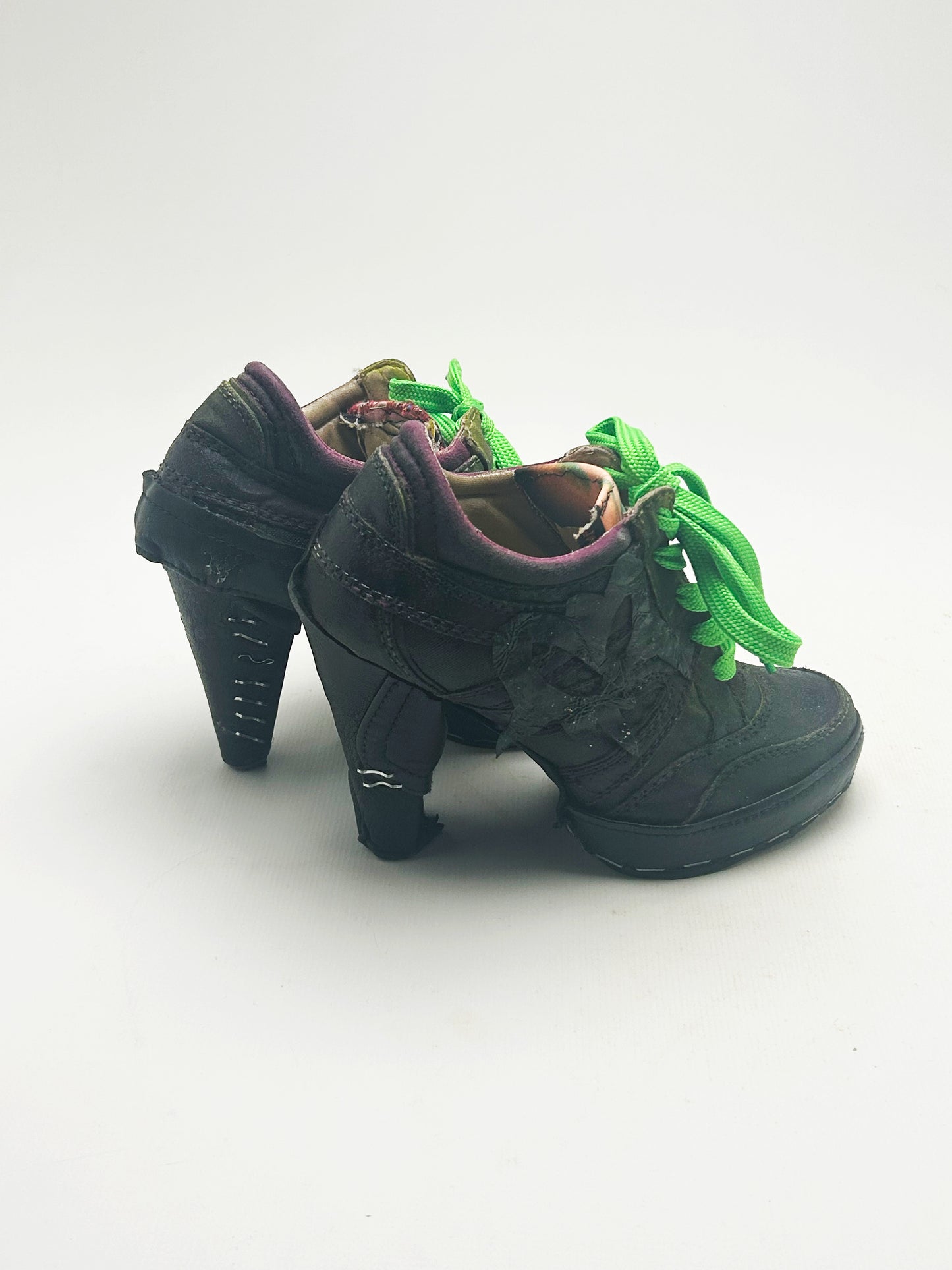SKATE HEELS